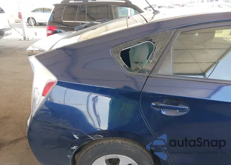 2013 Toyota Prius Two z USA, uszkodzony, nr VIN JTDKN3DU6D1648046